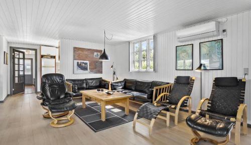 Four-Bedroom Holiday Home