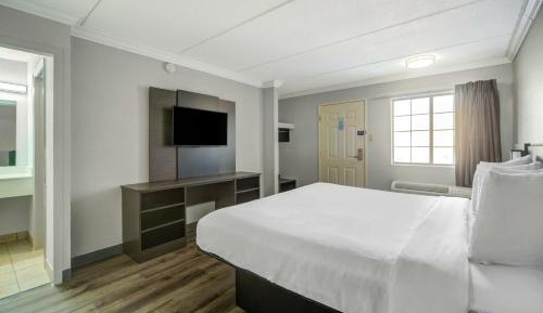 King Room - Non-Smoking