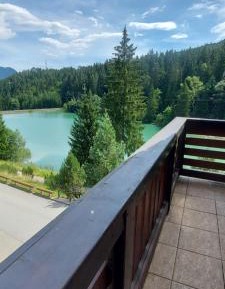 Apartment with Lake View