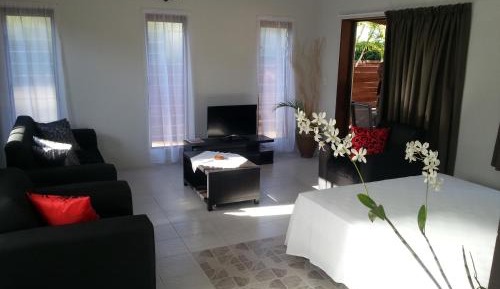 Bungalow with Sea and Garden Views