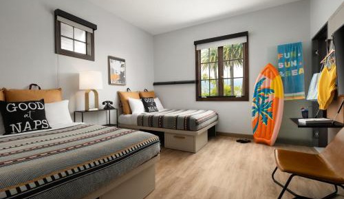 DOUBLE UP - 185 SQF, Guest room, 2 Queen