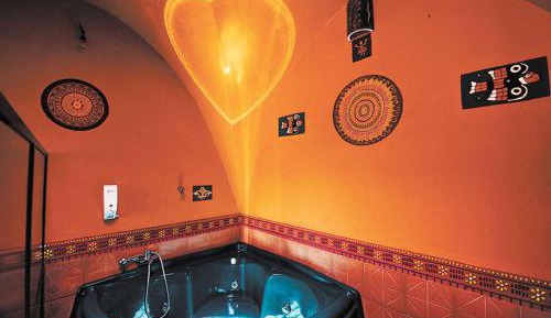 Suite with Hot Tub