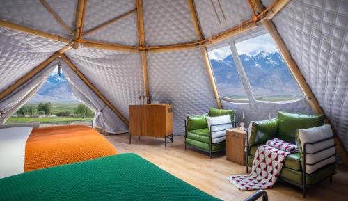 Standard Twin Room with Mountain View