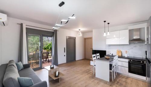 One-Bedroom Apartment with Terrace