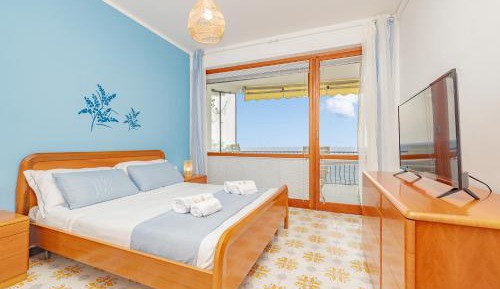 One-Bedroom Apartment with Sea View and Terrace