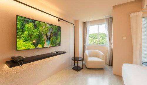 Deluxe with City View