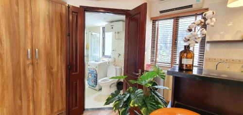 One-Bedroom Apartment with Balcony