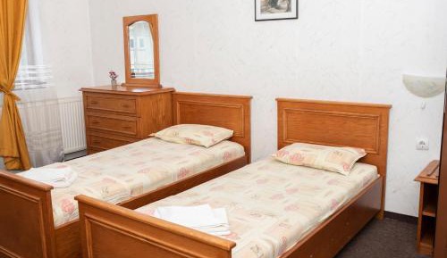 Twin Room with Private Bathroom