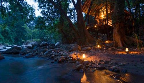 Chalet with River View and Shared Bathroom