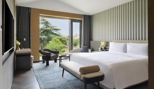 One-Bedroom Suite