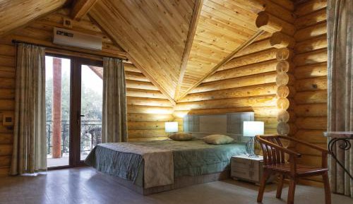 Suite with Lake View