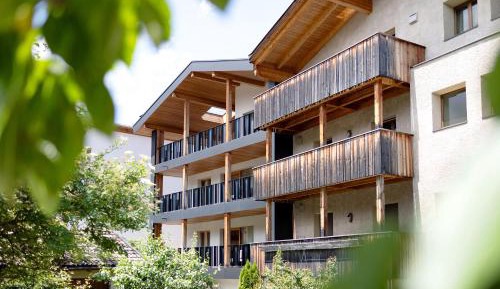 Superior One-Bedroom Apartment with Balcony