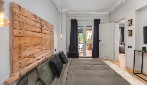 One-Bedroom Apartment - Non-Smoking