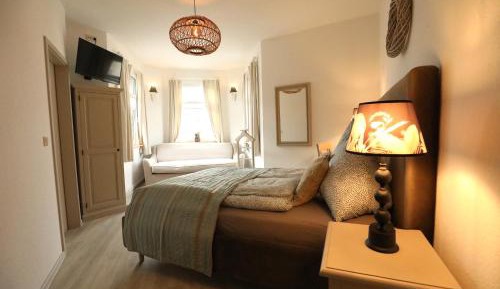 Twin Room with Bathroom