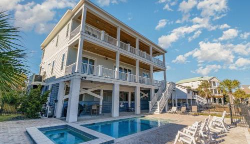 Five-Bedroom Holiday Home