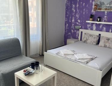 Deluxe Double Room (2 Adults + 1 Child)