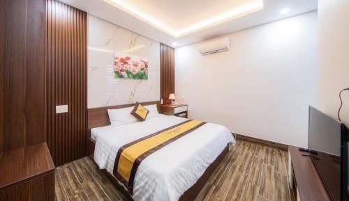 Standard Queen Room