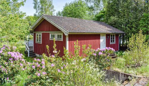 One-Bedroom Holiday Home