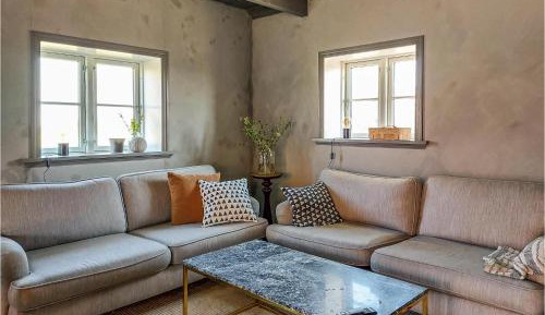 Three-Bedroom Holiday Home 