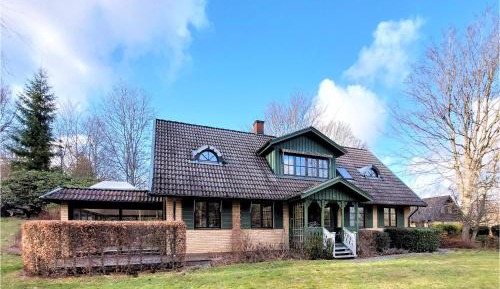 Four-Bedroom Holiday Home