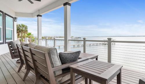 Six-Bedroom Holiday Home