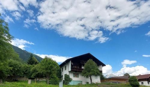 Three-Bedroom Apartment with Mountain View
