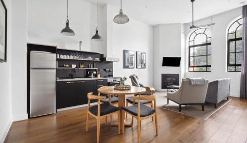 Two-Bedroom Deluxe Apartment