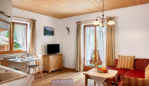 Superior One-Bedroom Apartment with Balcony