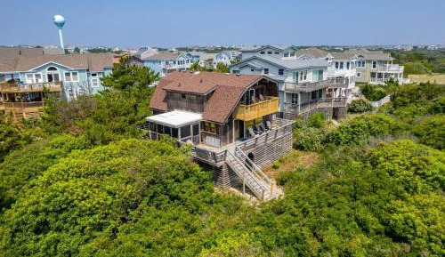 Four-Bedroom Holiday Home