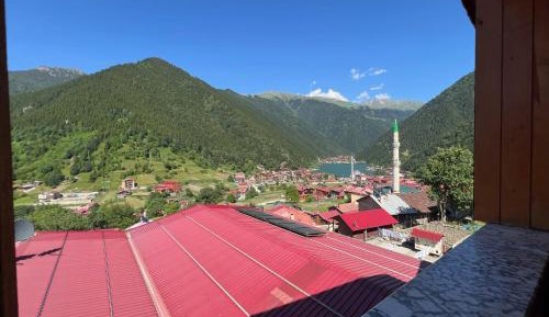 Family Room with Lake View