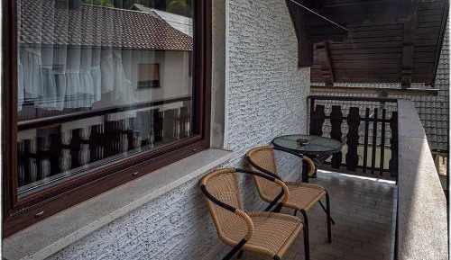 One-Bedroom Apartment with Balcony
