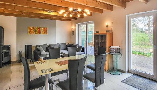 Three-Bedroom Vacation Home 