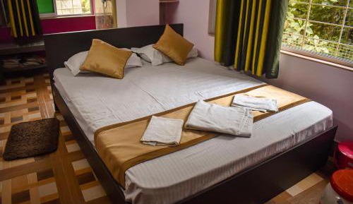 Deluxe Double Room with Extra Bed