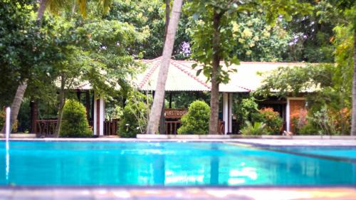 Deluxe Double or Twin Room with Garden View