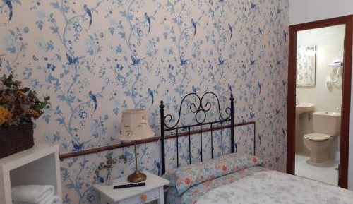 Single Room with Private Bathroom