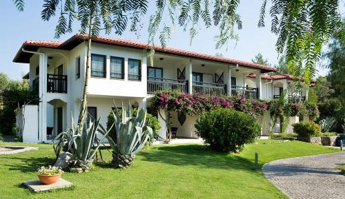 Standard Twin Room with Garden View