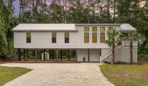 Four-Bedroom Holiday Home