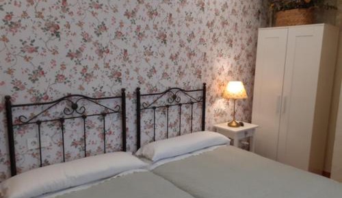 Twin Room with Private Bathroom