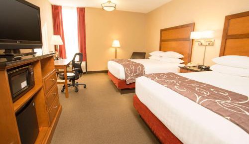 Deluxe Queen Room with Two Queen Beds