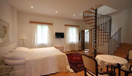 Apartment - Split Level