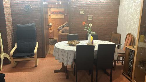 Superior One-Bedroom Apartment