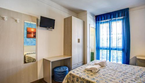 Double or Twin Room with Sea View