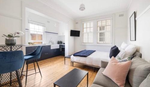 One-Bedroom Apartment