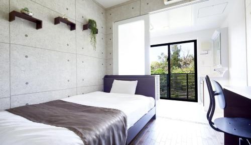 Single Room Garden Side