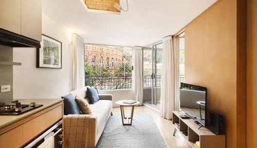 One-Bedroom Apartment