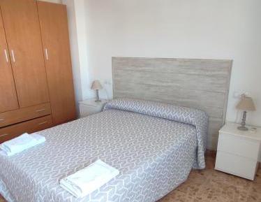 Apartment with Mountain View