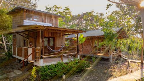 Bungalow with Patio