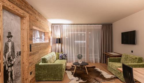 Apartment with Garden View