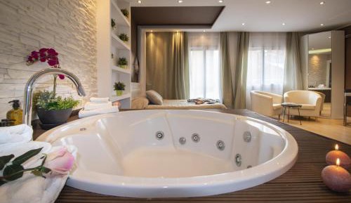 One-Bedroom Apartment with Spa Bath
