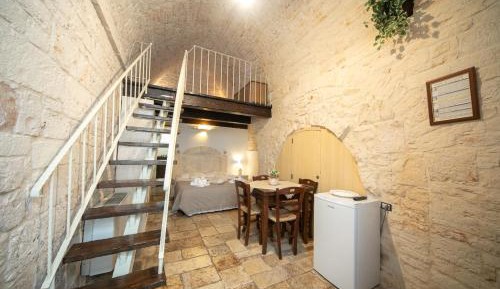 Split Level Studio - No Trullo